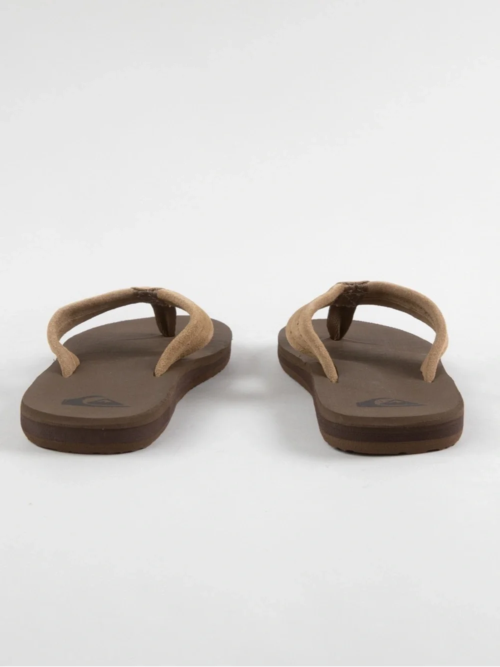 NWT Quiksilver Boy's Youth Carver Suede Leather Sandals/ Tan Size 2 (Big Boy)